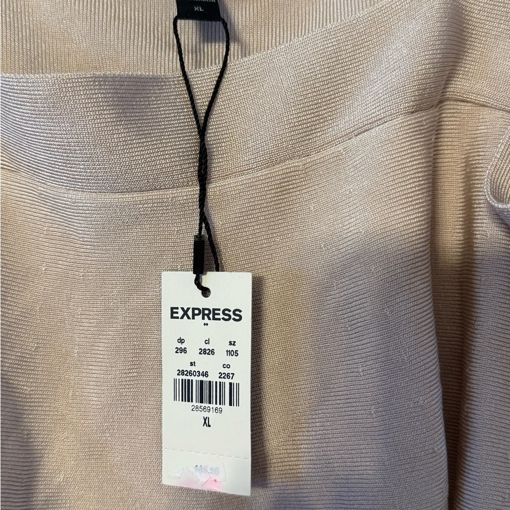 Express Ruffle-Front Tank Top in Mauve - Picture 2 of 6